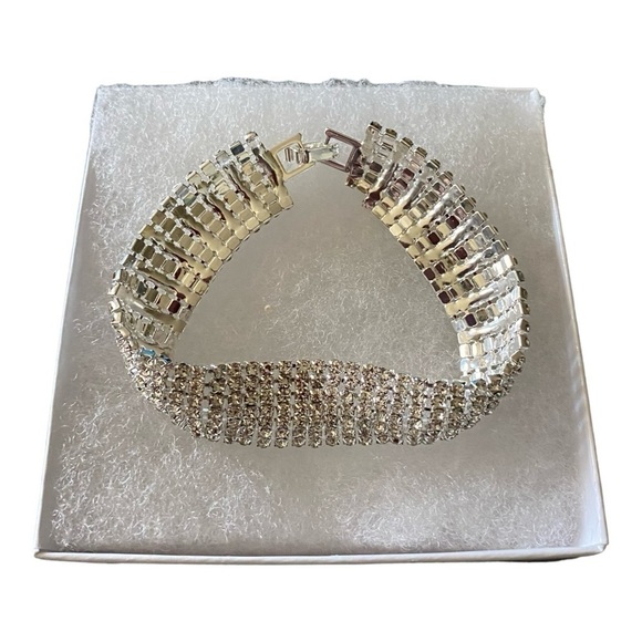 🎄CHRISTMAS GIFTS🎄 BRAND NEW-STUNNING SILVER COLOR SIMULATED DIAMOND BRACELET - Picture 6 of 6